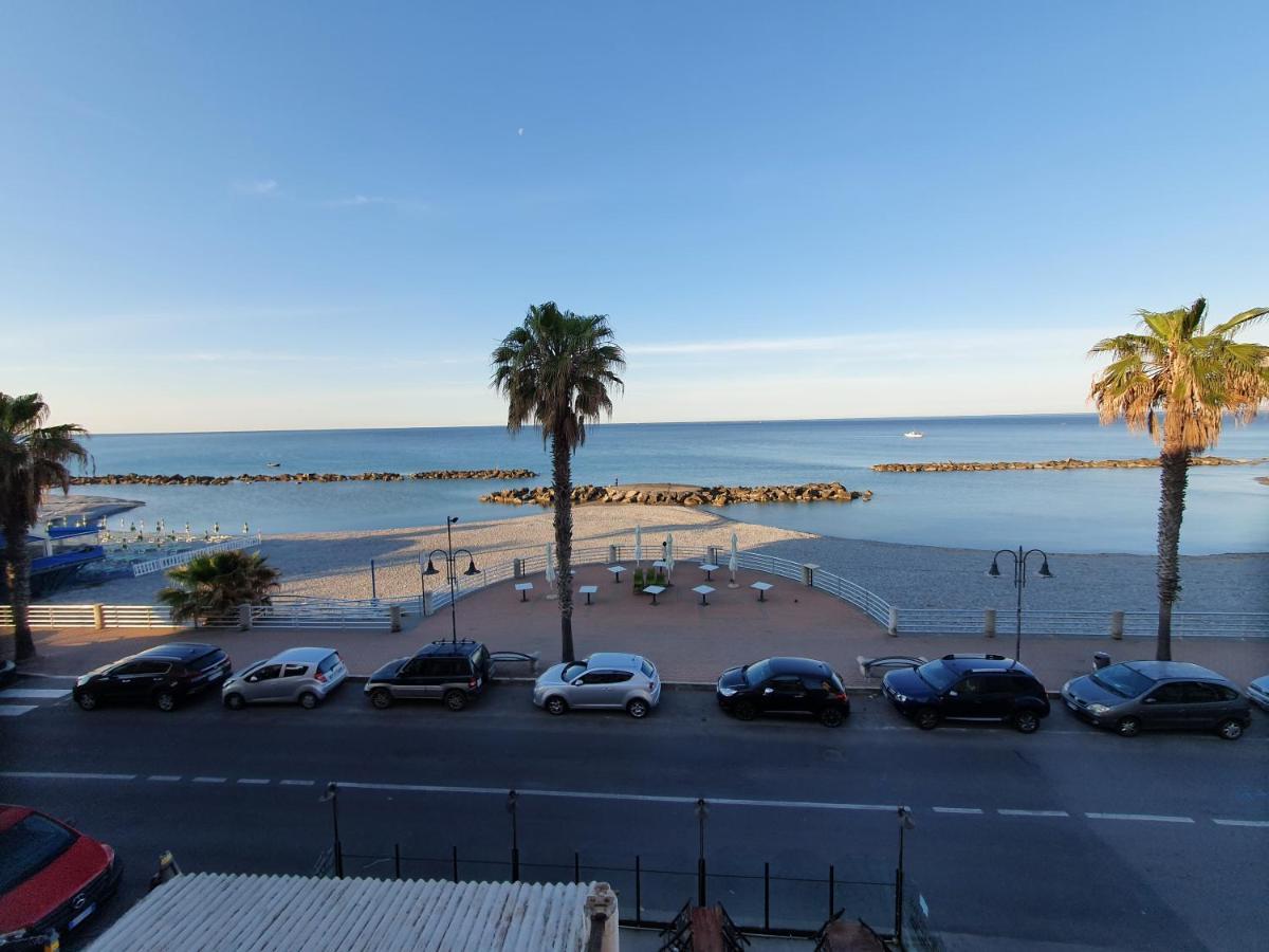 Apartmán La Casa Di Marco Ventimiglia Exteriér fotografie